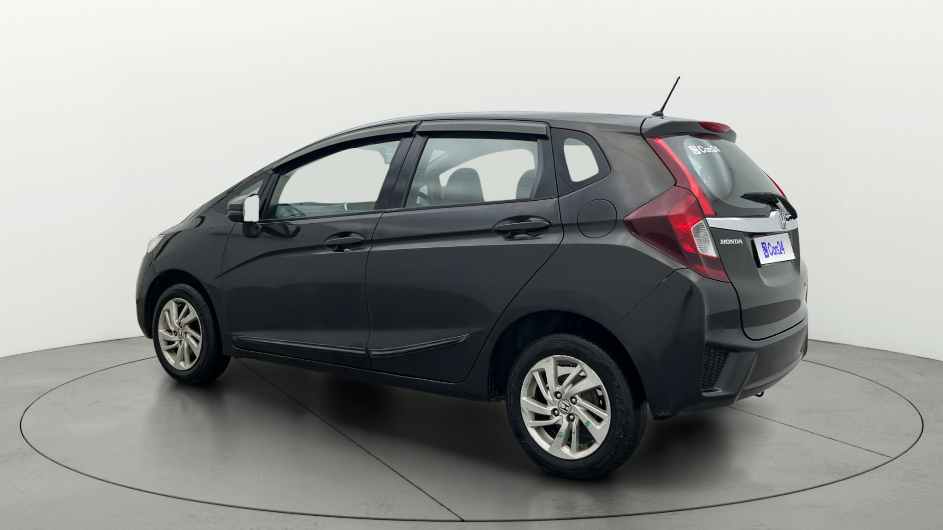 View 2018 Honda Jazz E MT Diesel Image 2 Used 2018 Honda Jazz E MT Diesel Image 2