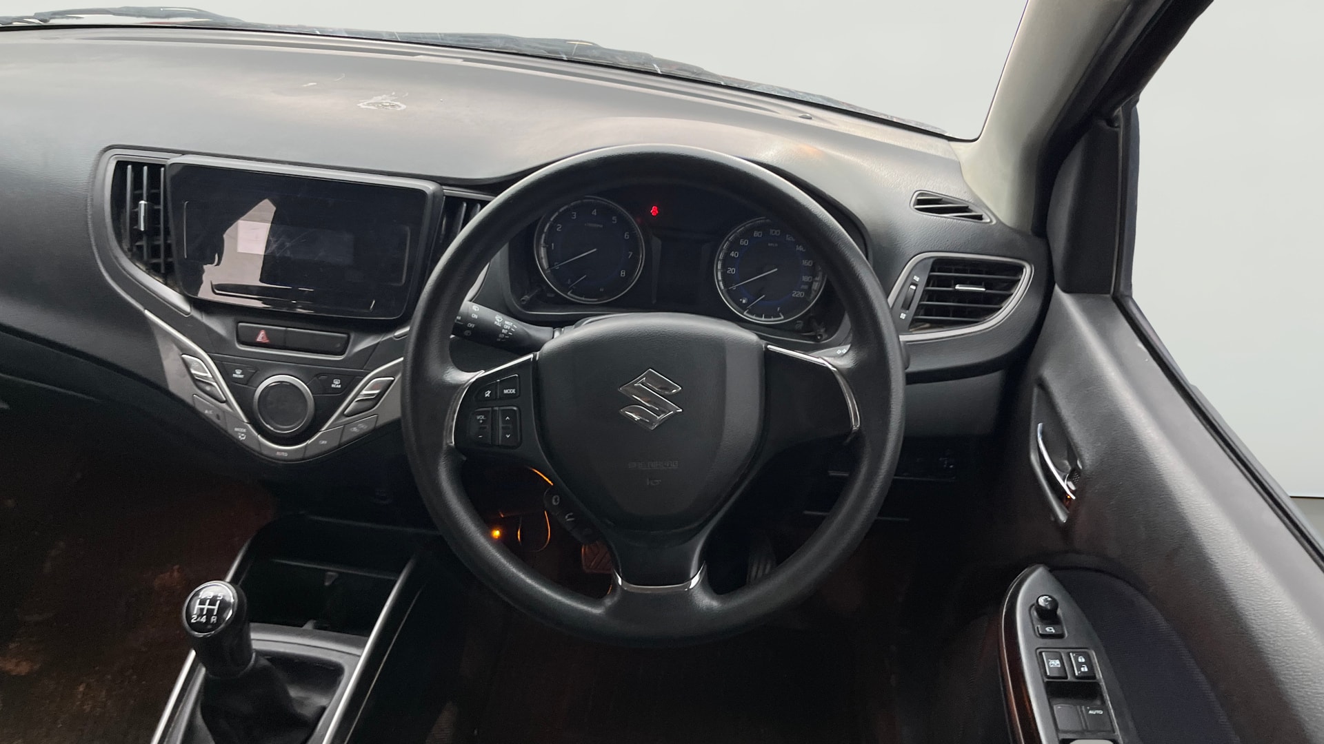 View 2019 Maruti Suzuki 1000 Base Variant Image 20 Used 2019 Maruti Suzuki 1000 Base Variant Image 20