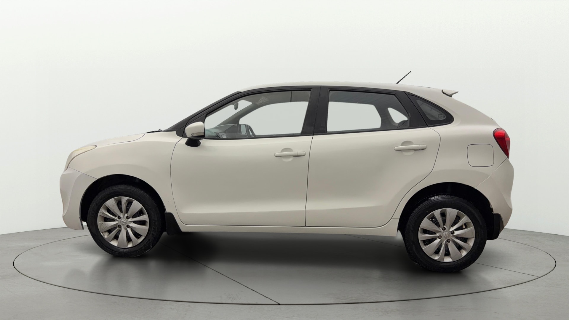View 2017 Maruti Suzuki 1000 Base Variant Image 5 Used 2017 Maruti Suzuki 1000 Base Variant Image 5