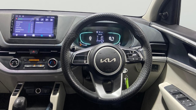 View Kia Carens Image 14 Used Kia Carens Image 14