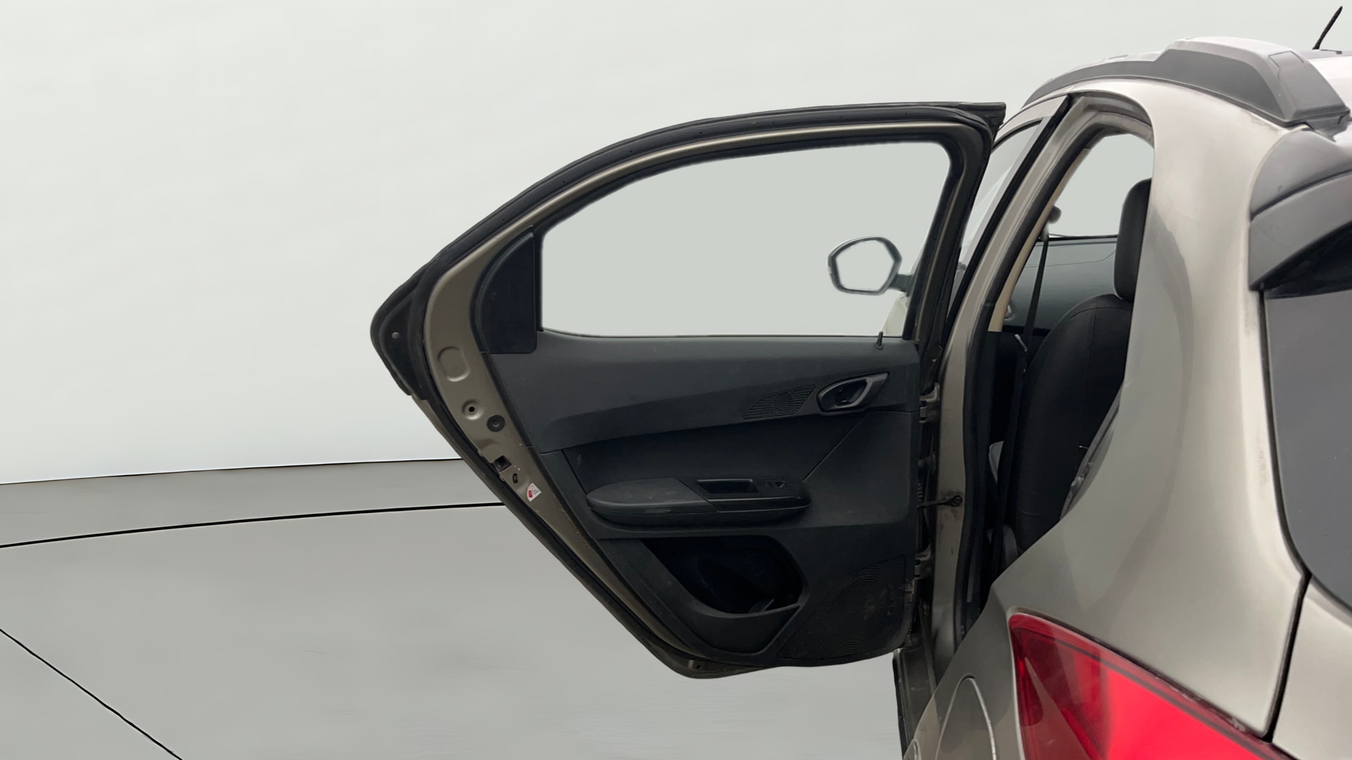 Used 2018 Tata Tiago NRG Used 2018 Tata Tiago NRG