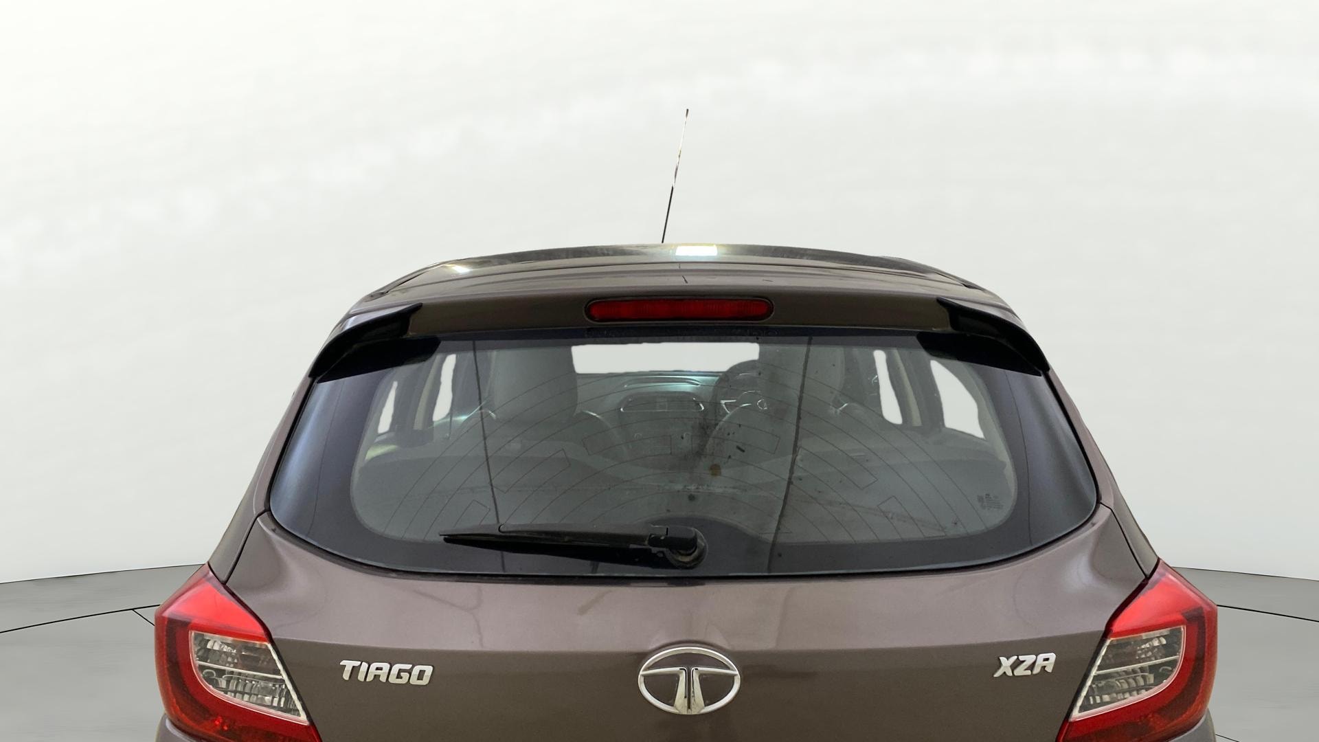 View 2017 Tata Tiago Revotorq XB Image 4 Used 2017 Tata Tiago Revotorq XB Image 4