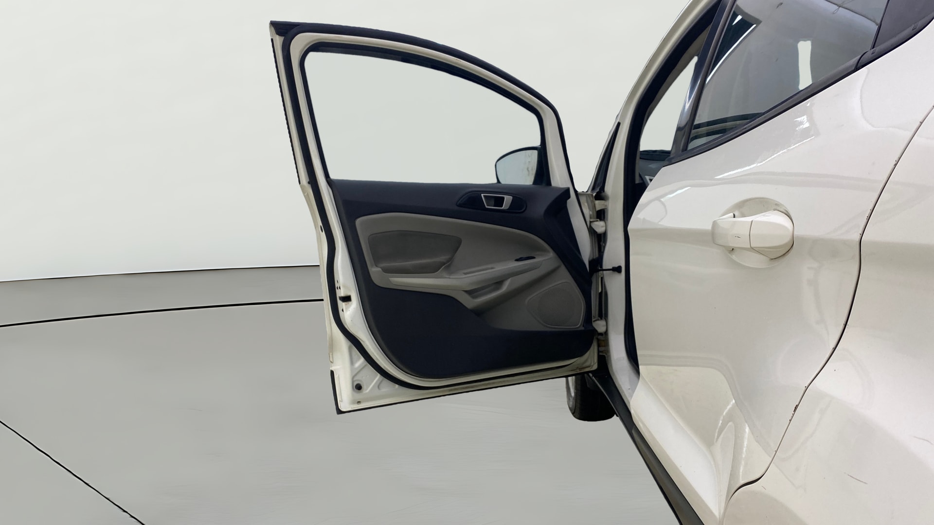 View 2016 Ford EcoSport 1.5 TDCi Diesel Ambiente BS IV Image 30 Used 2016 Ford EcoSport 1.5 TDCi Diesel Ambiente BS IV Image 30