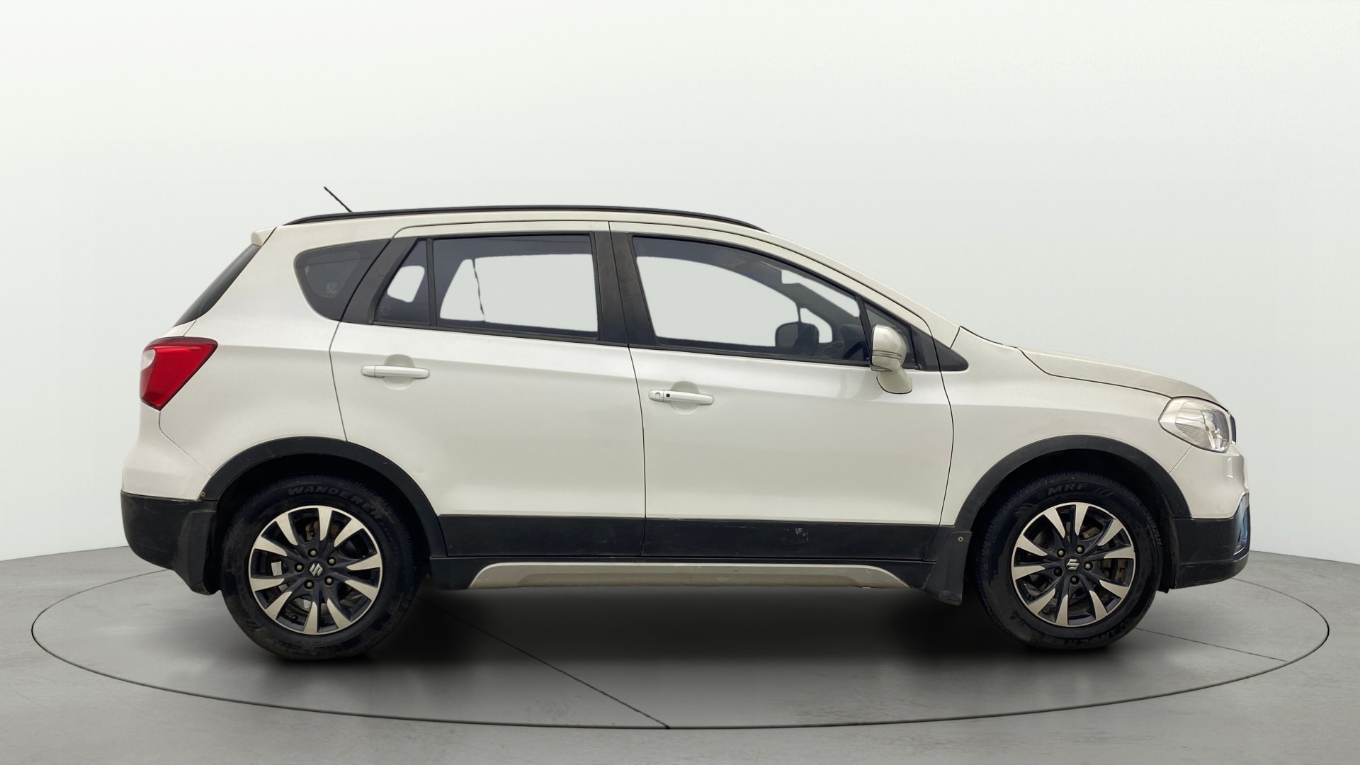 View 2020 Maruti Suzuki 1000 Base Variant Image 9 Used 2020 Maruti Suzuki 1000 Base Variant Image 9