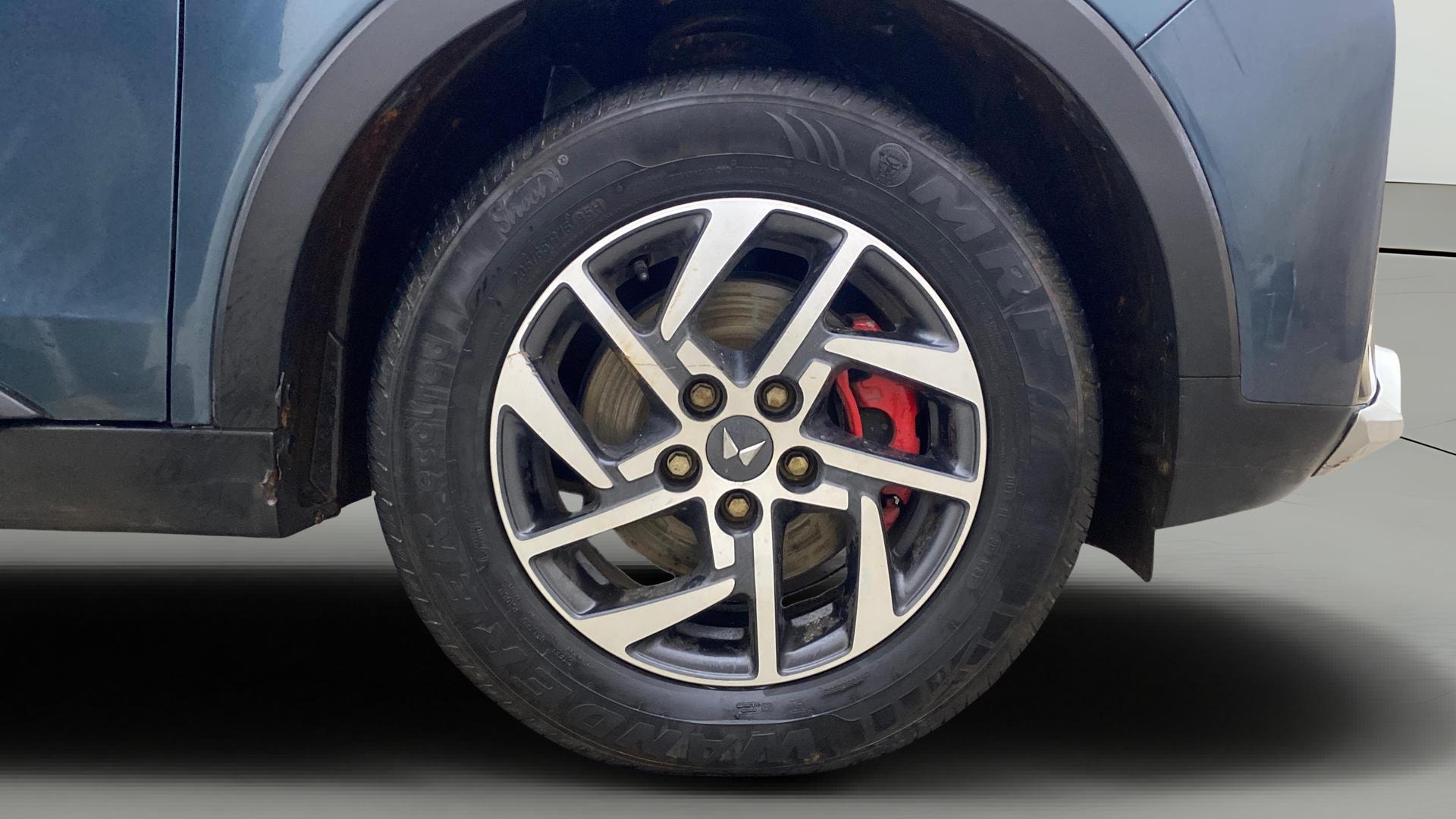 View 2022 Mahindra XUV300 W4 Petrol BS IV Image 45 Used 2022 Mahindra XUV300 W4 Petrol BS IV Image 45