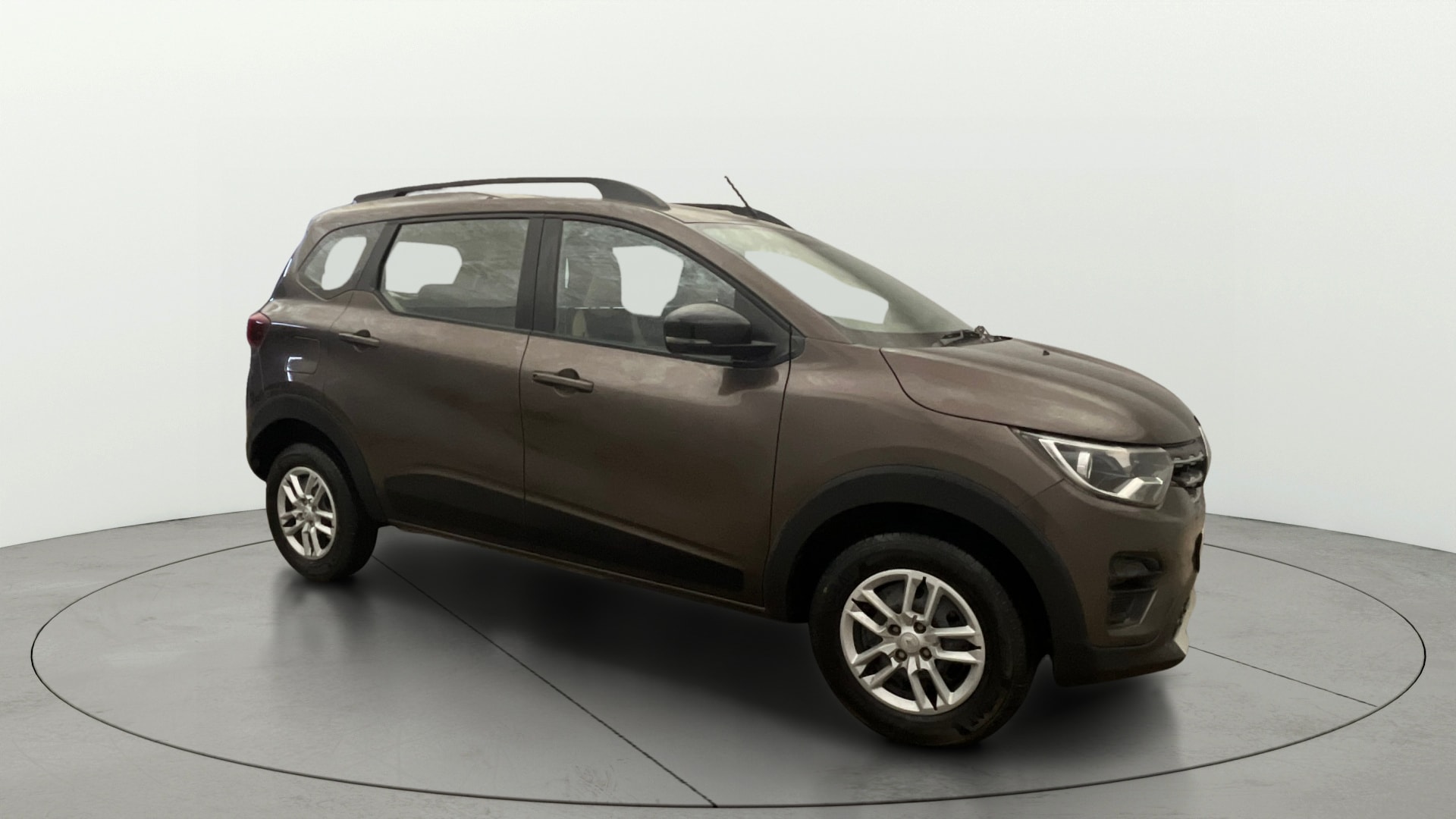 View 2024 Renault Triber RXT Image 22 Used 2024 Renault Triber RXT Image 22