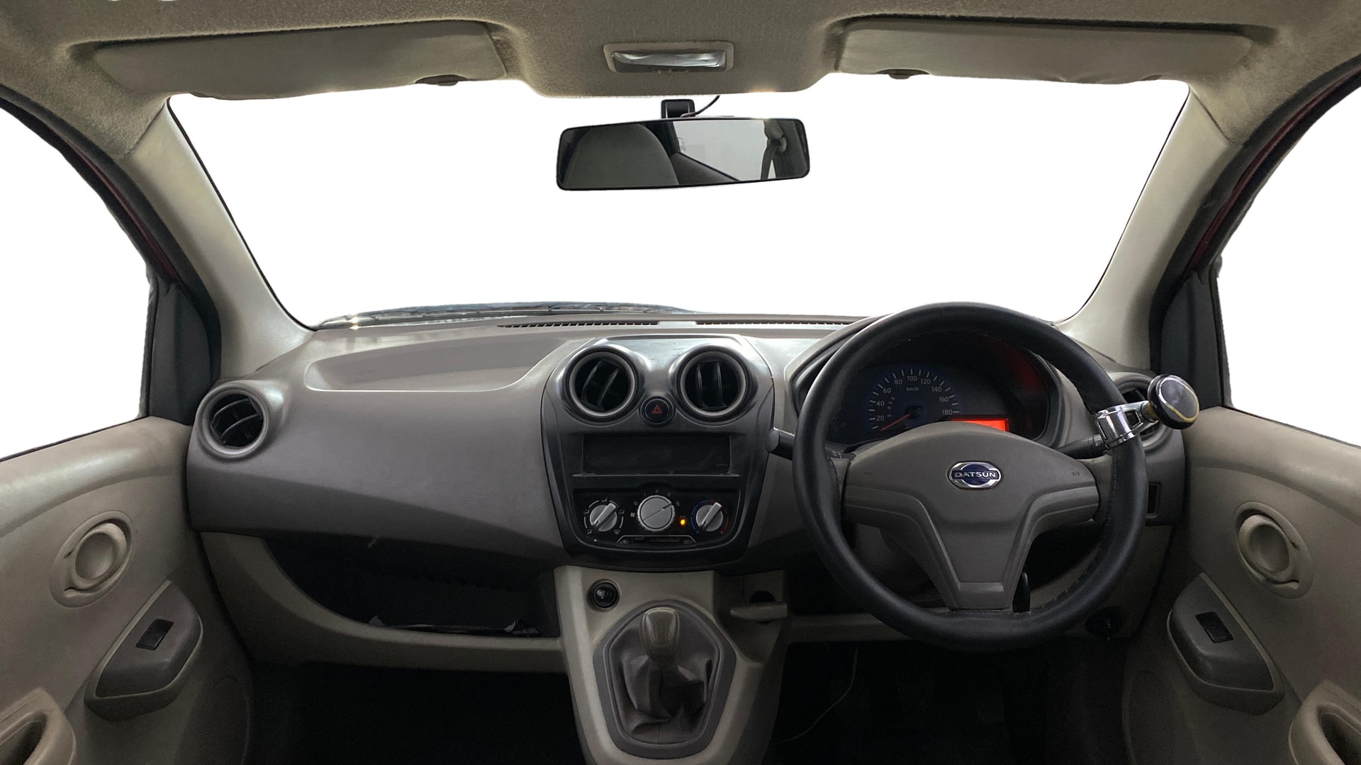 View 2015 Datsun Go T Image 15 Used 2015 Datsun Go T Image 15