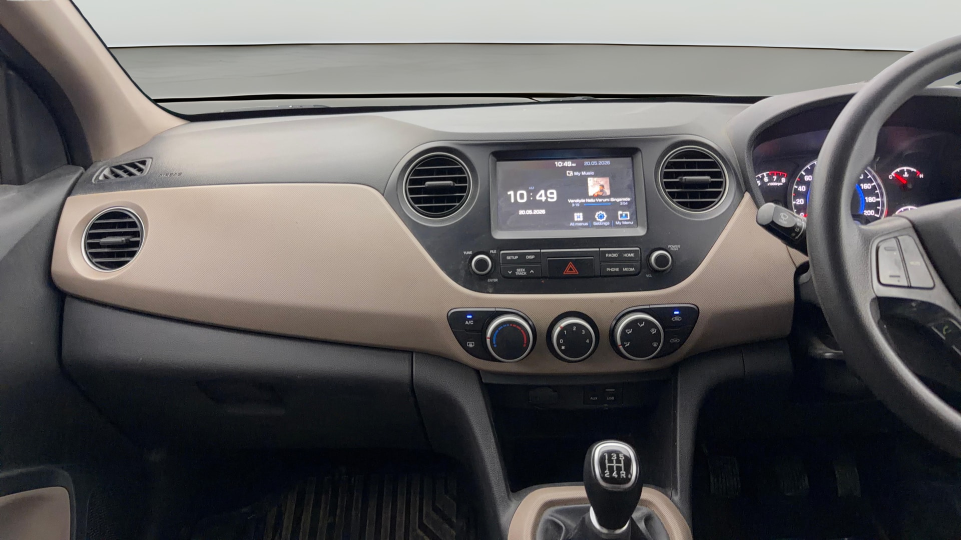 View 2018 Hyundai Grand i10 Sportz 1.2 Kappa Image 17 Used 2018 Hyundai Grand i10 Sportz 1.2 Kappa Image 17