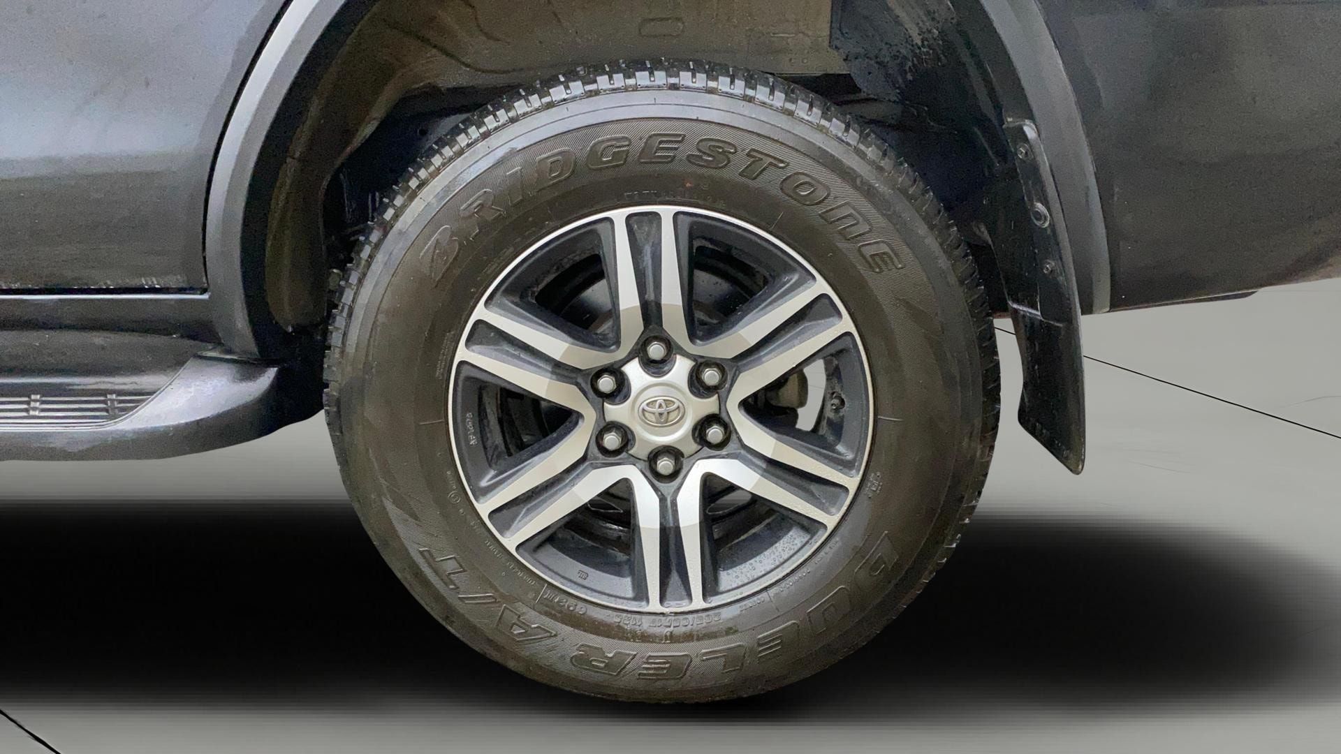 View 2021 Toyota Fortuner 2.8 4X2 MT Image 12 Used 2021 Toyota Fortuner 2.8 4X2 MT Image 12