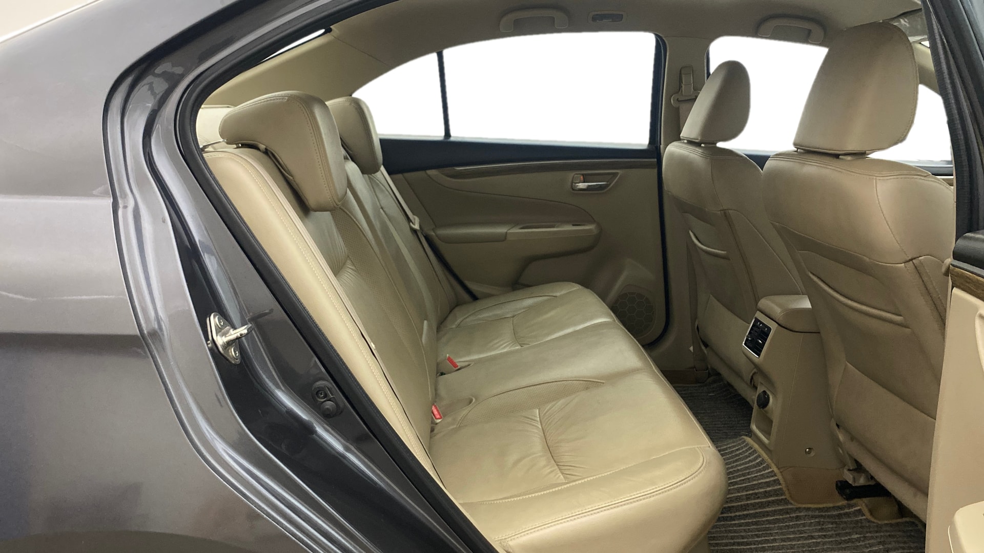 View 2022 Maruti Suzuki 1000 Base Variant Image 30 Used 2022 Maruti Suzuki 1000 Base Variant Image 30