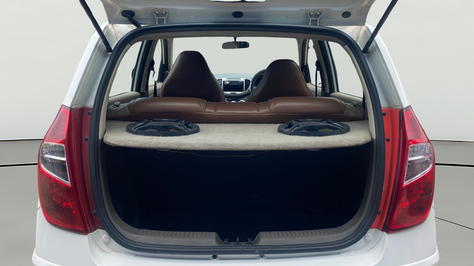 View 2014 Hyundai i10 1.1 Magna Image 36 Used 2014 Hyundai i10 1.1 Magna Image 36