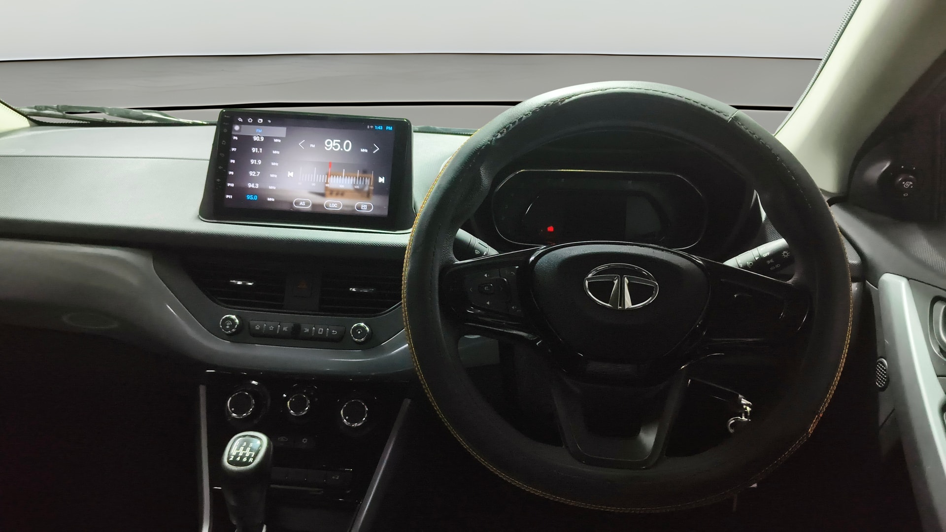 View 2023 Tata Nexon Revotron XE Image 21 Used 2023 Tata Nexon Revotron XE Image 21