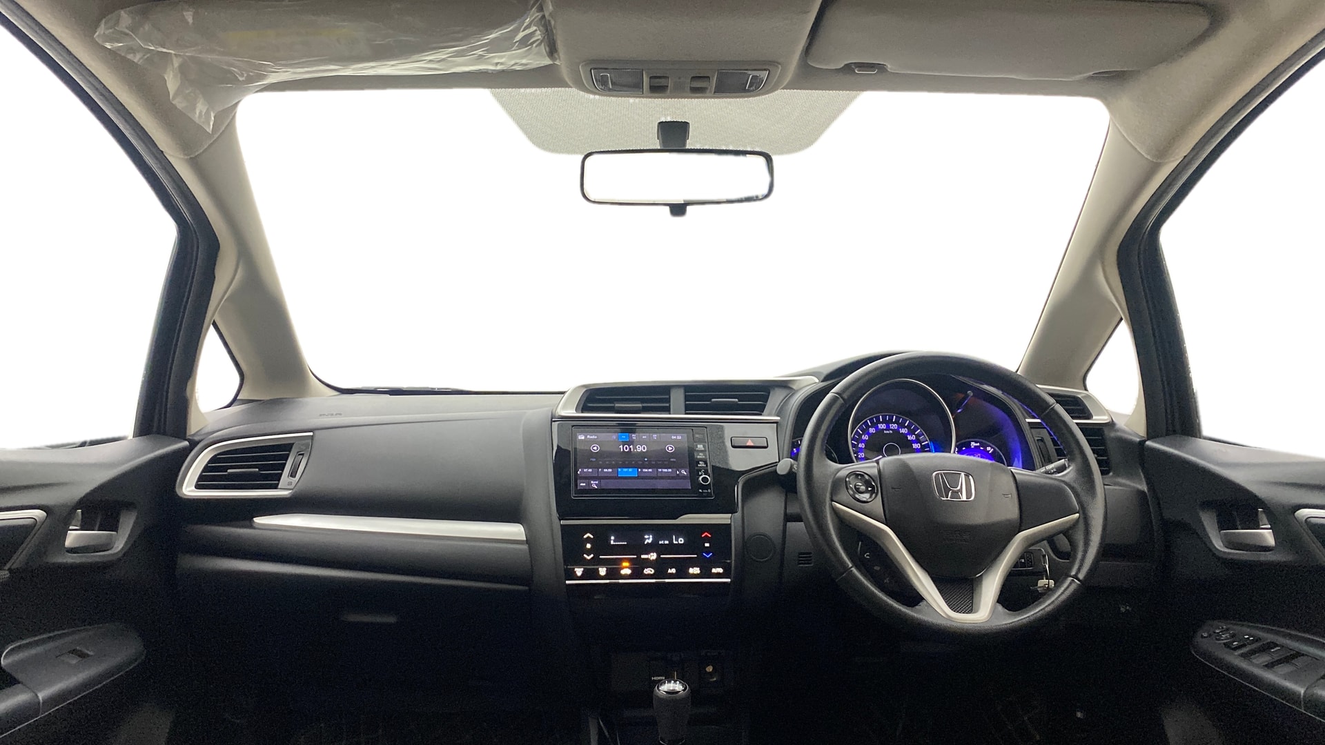 View 2019 Honda WR-V S MT Diesel Edge Edition Image 15 Used 2019 Honda WR-V S MT Diesel Edge Edition Image 15