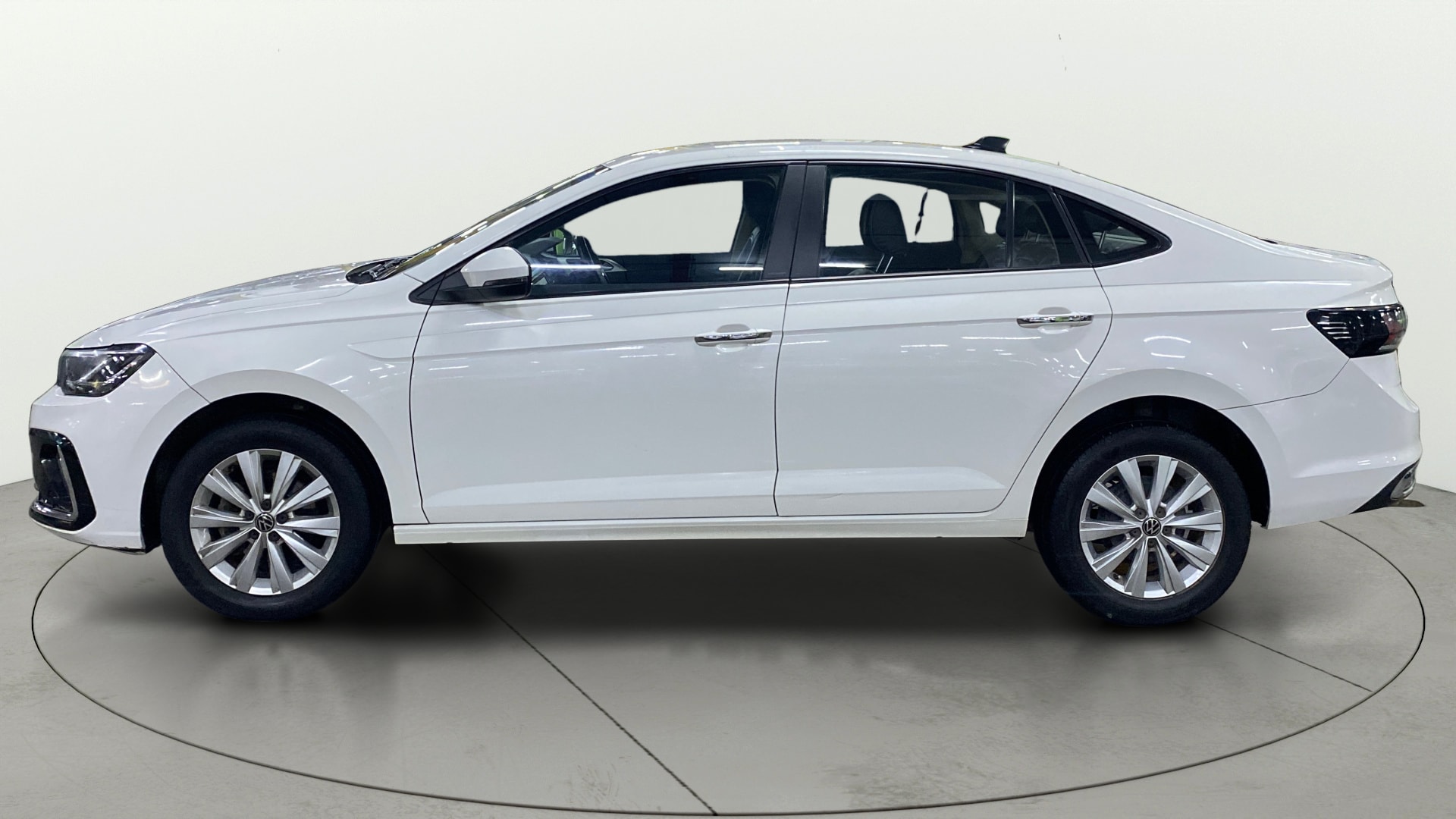 View 2022 Volkswagen Virtus Topline 1.0 TSI MT Image 5 Used 2022 Volkswagen Virtus Topline 1.0 TSI MT Image 5
