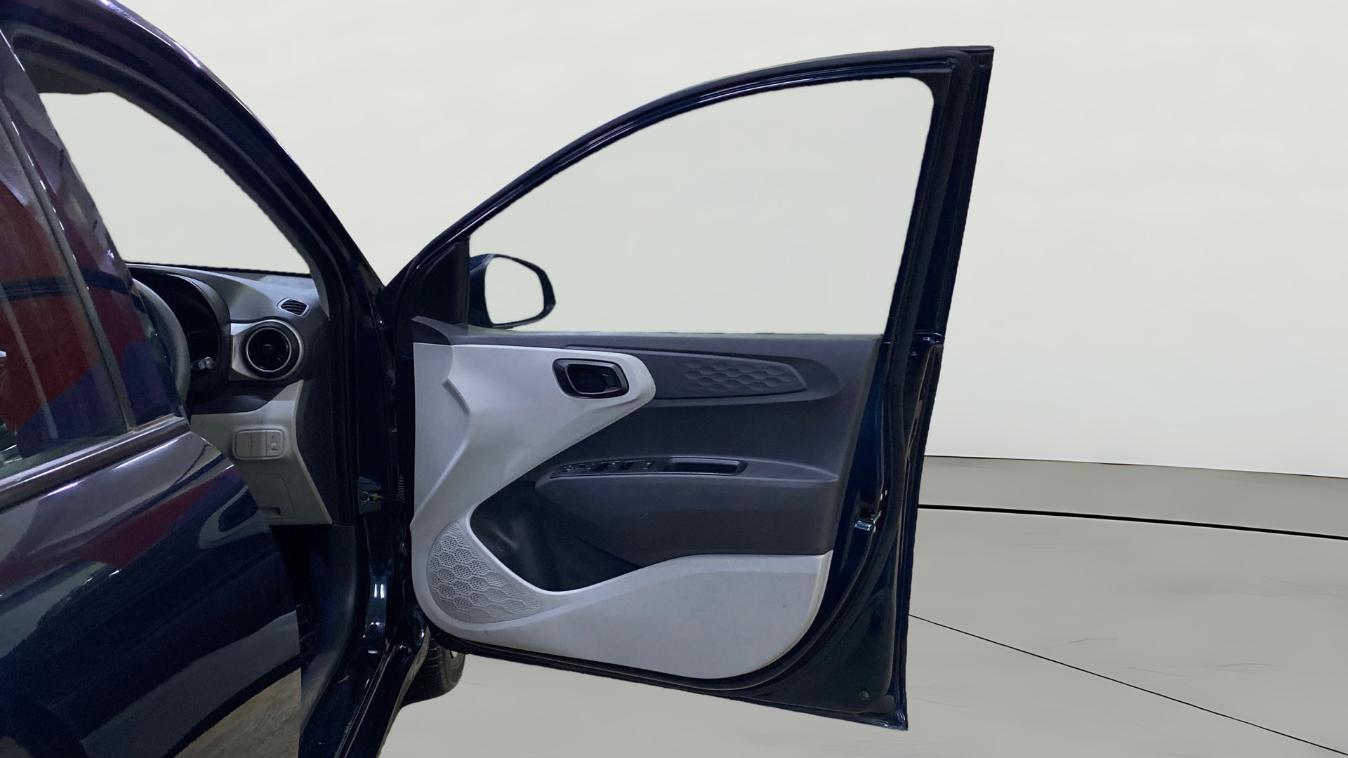 View 2025 Hyundai Grand i10 Nios Magna Petrol Image 49 Used 2025 Hyundai Grand i10 Nios Magna Petrol Image 49
