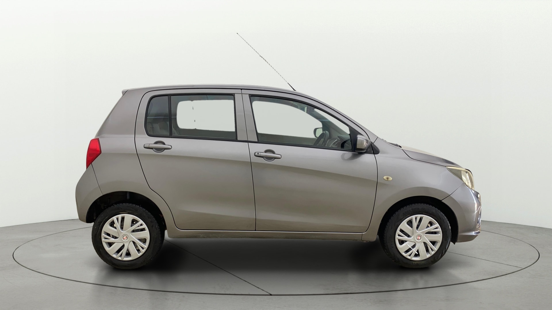 View 2018 Maruti Suzuki 1000 Base Variant Image 8 Used 2018 Maruti Suzuki 1000 Base Variant Image 8