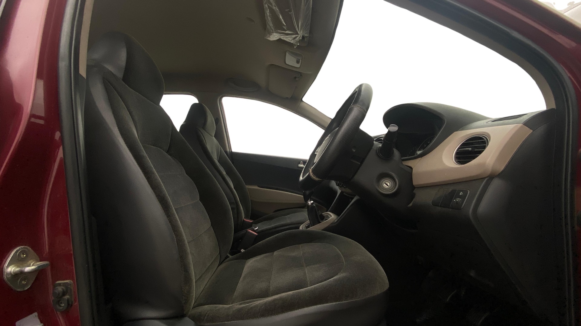 View 2015 Hyundai Grand i10 Sportz 1.2 Kappa Image 25 Used 2015 Hyundai Grand i10 Sportz 1.2 Kappa Image 25