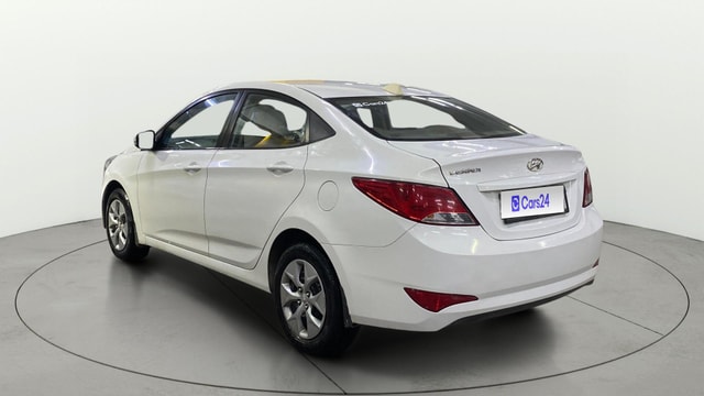 View Hyundai Verna Image 2 Used Hyundai Verna Image 2