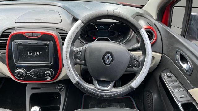 View Renault Captur Image 21 Used Renault Captur Image 21