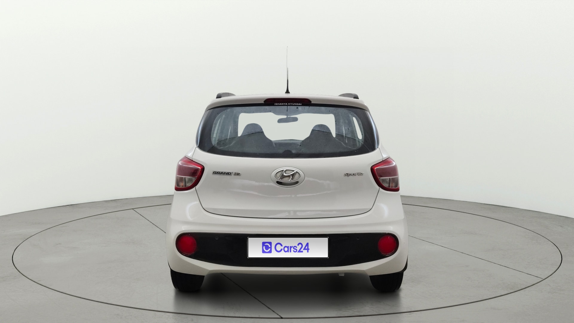 View 2018 Hyundai Grand i10 1.2 Sportz AT Petrol Image 39 Used 2018 Hyundai Grand i10 1.2 Sportz AT Petrol Image 39