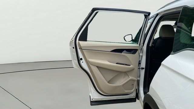 View MG Hector Image 16 Used MG Hector Image 16