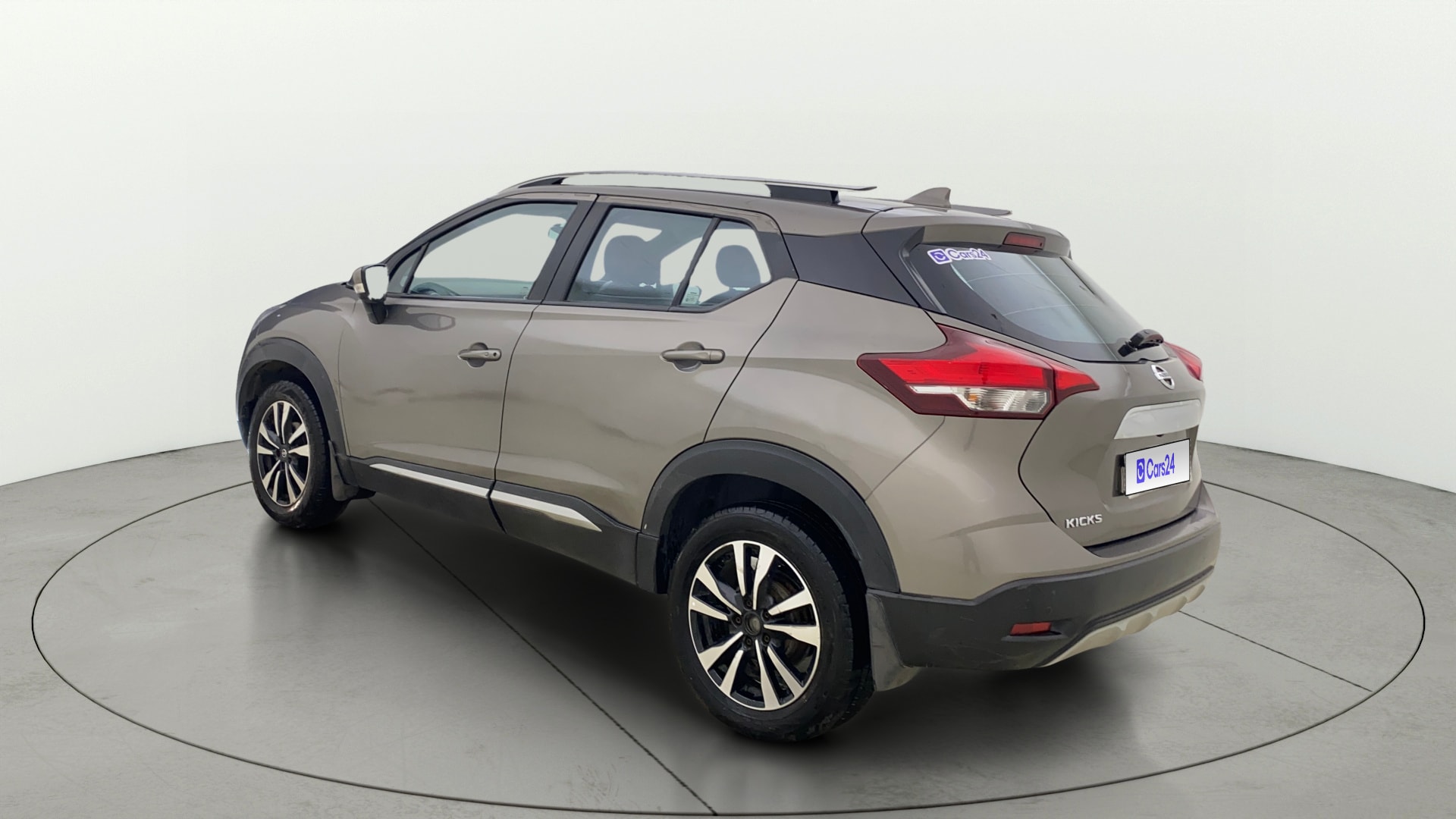 View 2021 Nissan Kicks 1.3 Turbo XV CVT Image 2 Used 2021 Nissan Kicks 1.3 Turbo XV CVT Image 2