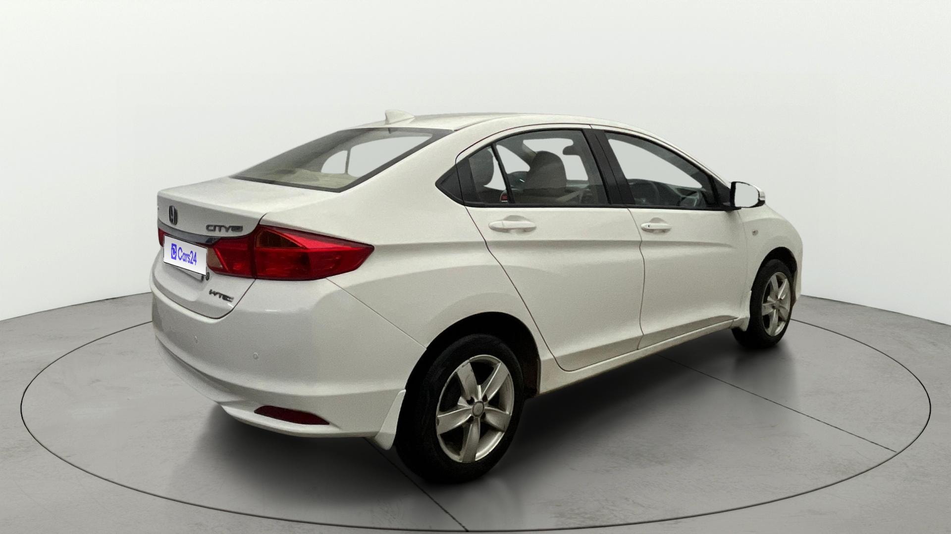 View 2015 Honda City ZX MT Diesel Anniversary Edition Image 43 Used 2015 Honda City ZX MT Diesel Anniversary Edition Image 43