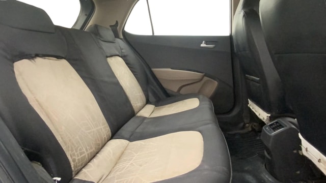 View Hyundai Grand i10 Image 29 Used Hyundai Grand i10 Image 29