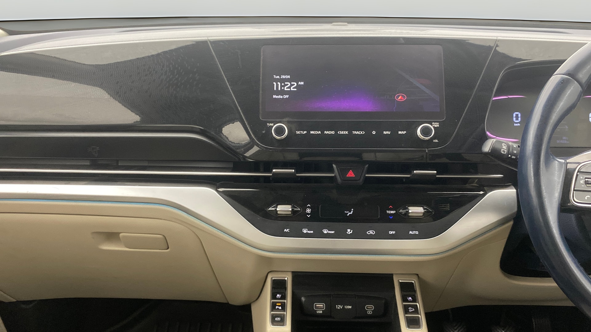 View 2022 Kia Carens Luxury Plus 1.5 Diesel 7 STR Image 34 Used 2022 Kia Carens Luxury Plus 1.5 Diesel 7 STR Image 34