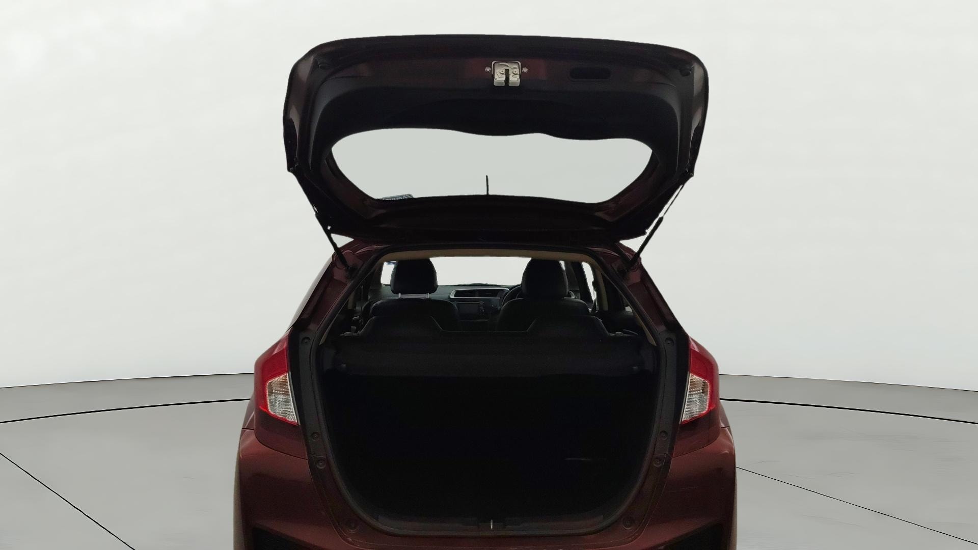View 2016 Honda Jazz E MT Diesel Image 16 Used 2016 Honda Jazz E MT Diesel Image 16