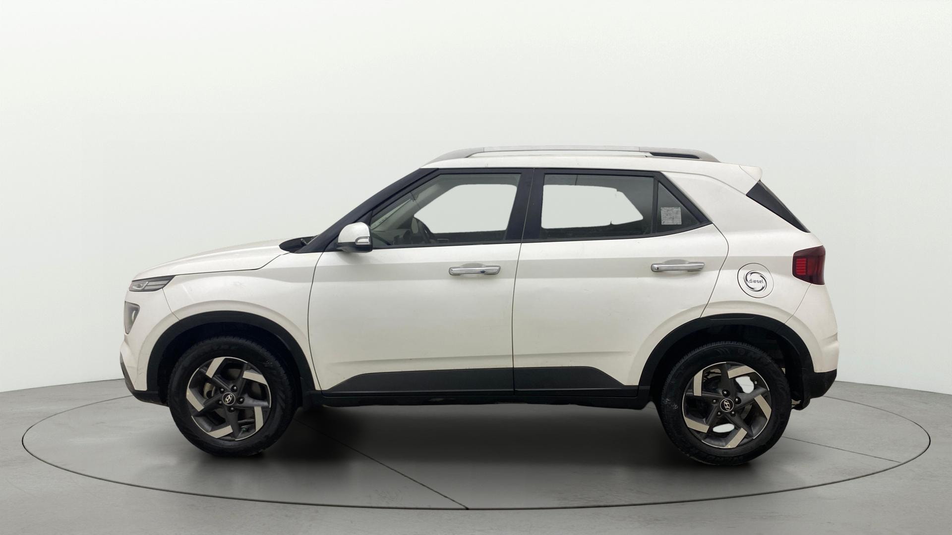 View 2019 Hyundai Venue E 1.2 Petrol BS IV Image 6 Used 2019 Hyundai Venue E 1.2 Petrol BS IV Image 6