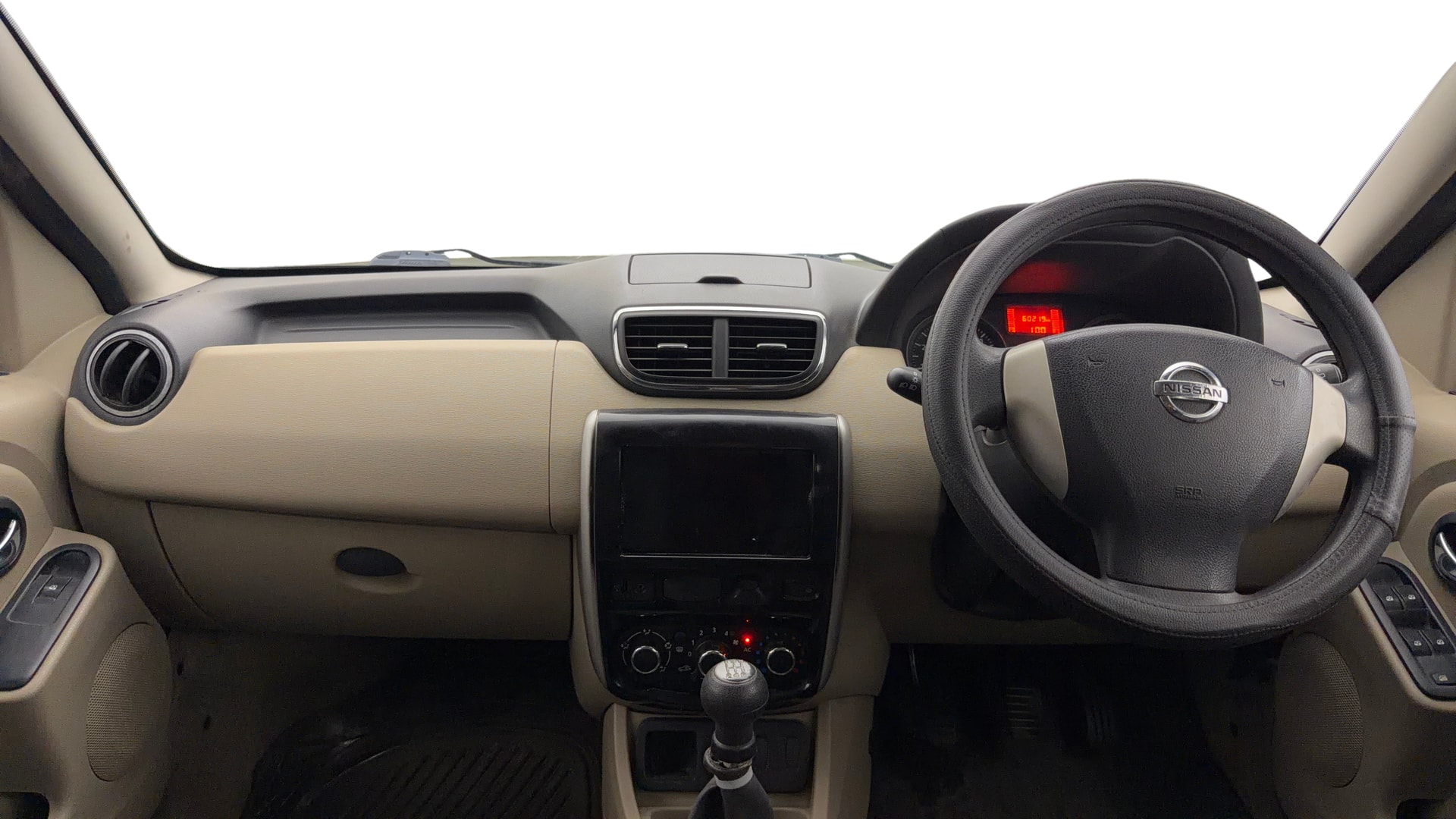 View 2014 Nissan Terrano XL P Image 15 Used 2014 Nissan Terrano XL P Image 15