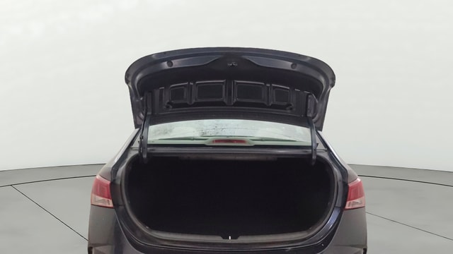 View Hyundai Verna Image 31 Used Hyundai Verna Image 31