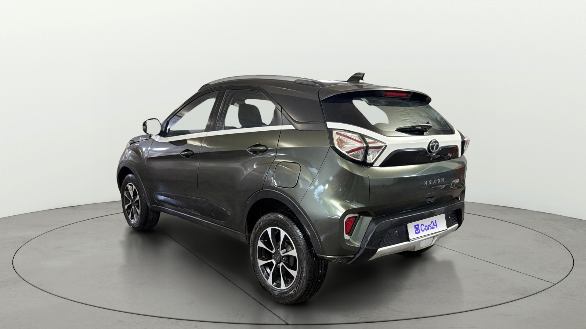 View 2021 Tata Nexon Revotron XE Image 2 Used 2021 Tata Nexon Revotron XE Image 2