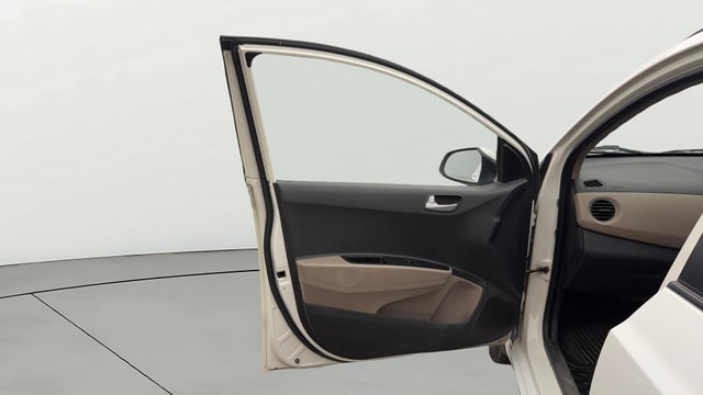 View Hyundai Grand i10 Image 30 Used Hyundai Grand i10 Image 30