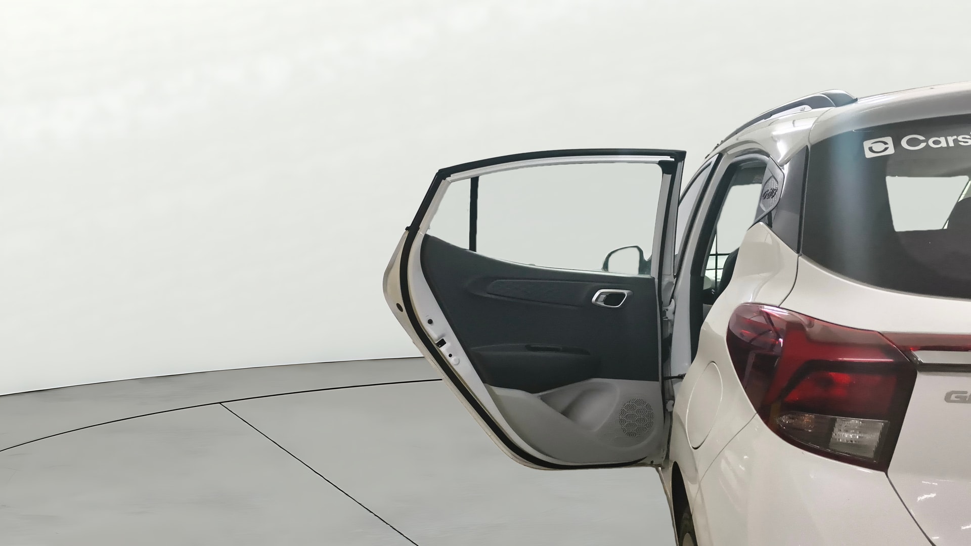 View 2025 Hyundai Grand i10 Nios Sportz Petrol AMT Image 15 Used 2025 Hyundai Grand i10 Nios Sportz Petrol AMT Image 15