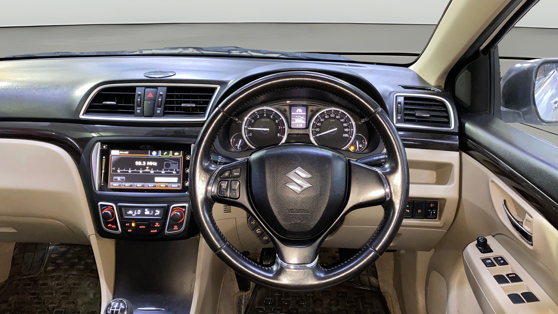 View 2018 Maruti Suzuki 1000 Base Variant Image 14 Used 2018 Maruti Suzuki 1000 Base Variant Image 14