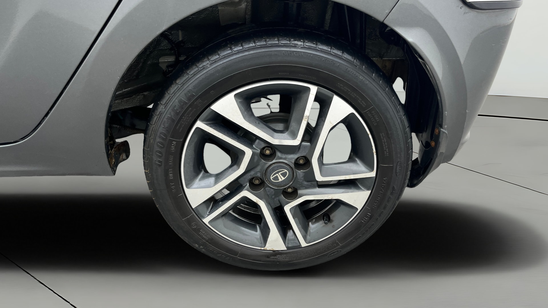 View 2020 Tata Tiago Revotorq XB Image 11 Used 2020 Tata Tiago Revotorq XB Image 11