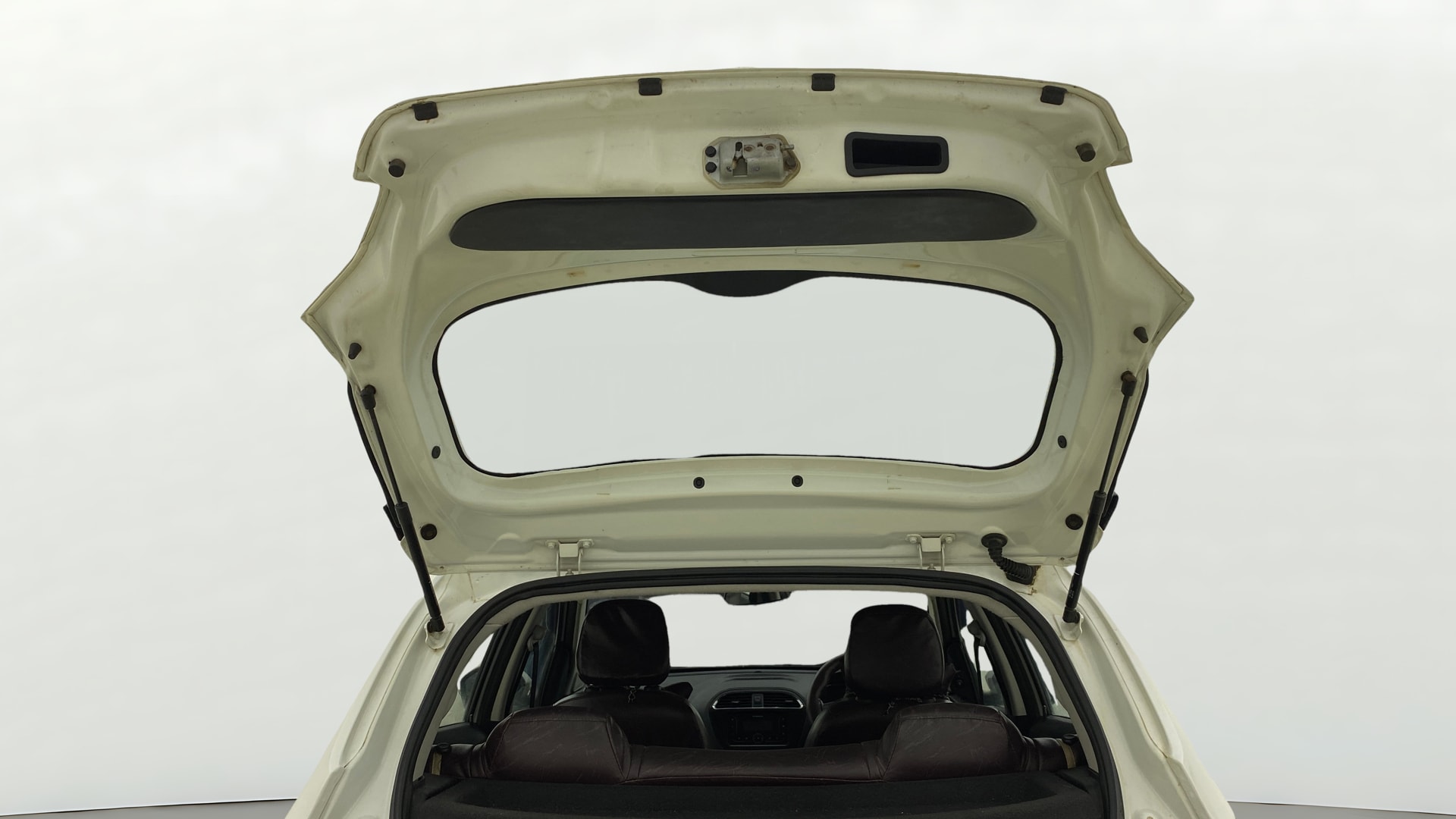 View 2020 Tata Tiago Revotorq XB Image 16 Used 2020 Tata Tiago Revotorq XB Image 16