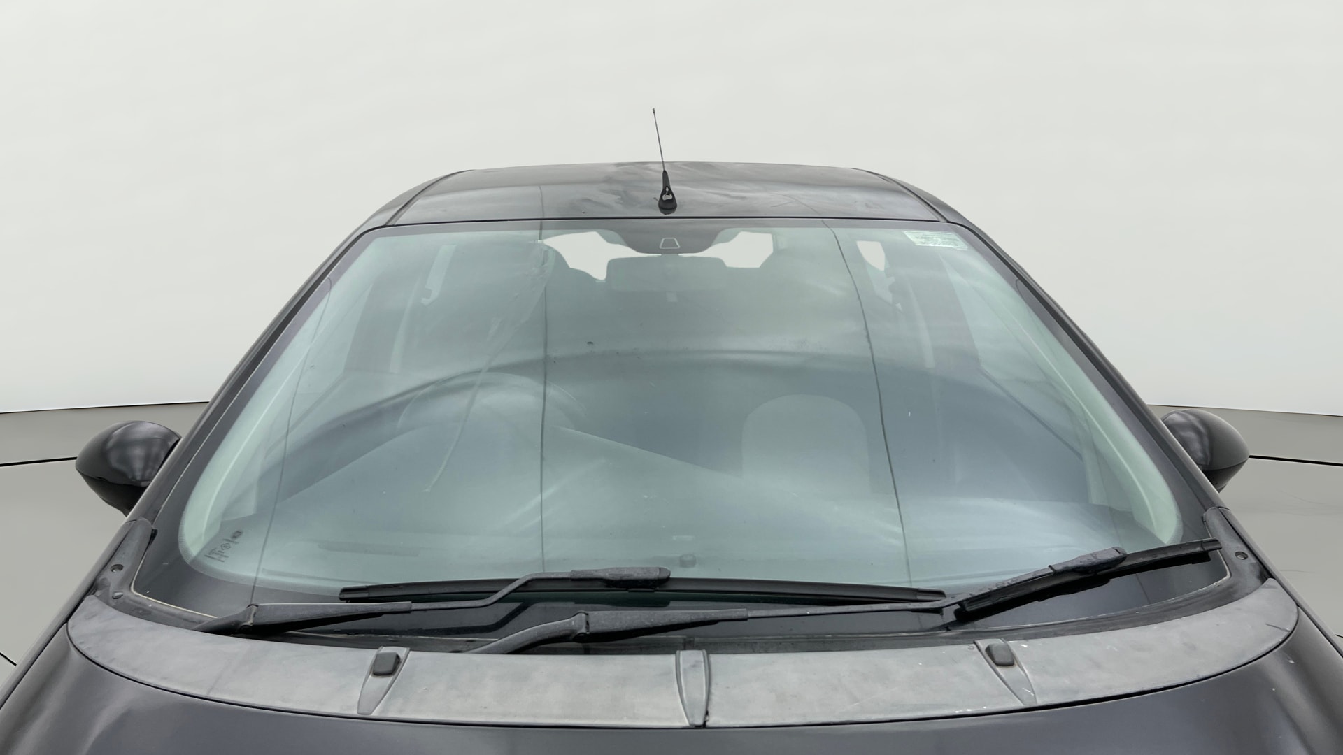 View 2013 Fiat Grande Punto 1.3 Emotion Pack 90 HP Image 29 Used 2013 Fiat Grande Punto 1.3 Emotion Pack 90 HP Image 29