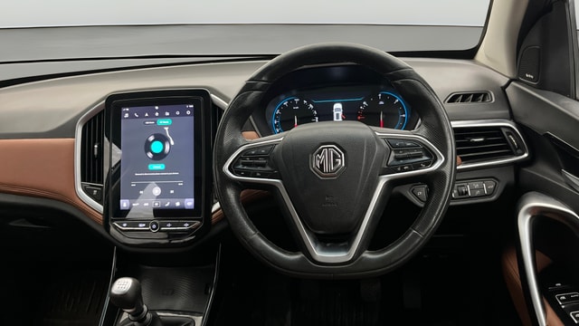 View MG Hector Plus Image 14 Used MG Hector Plus Image 14
