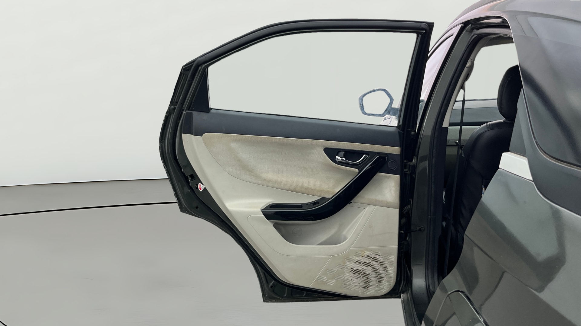 View 2020 Tata Nexon Revotron XE Image 22 Used 2020 Tata Nexon Revotron XE Image 22