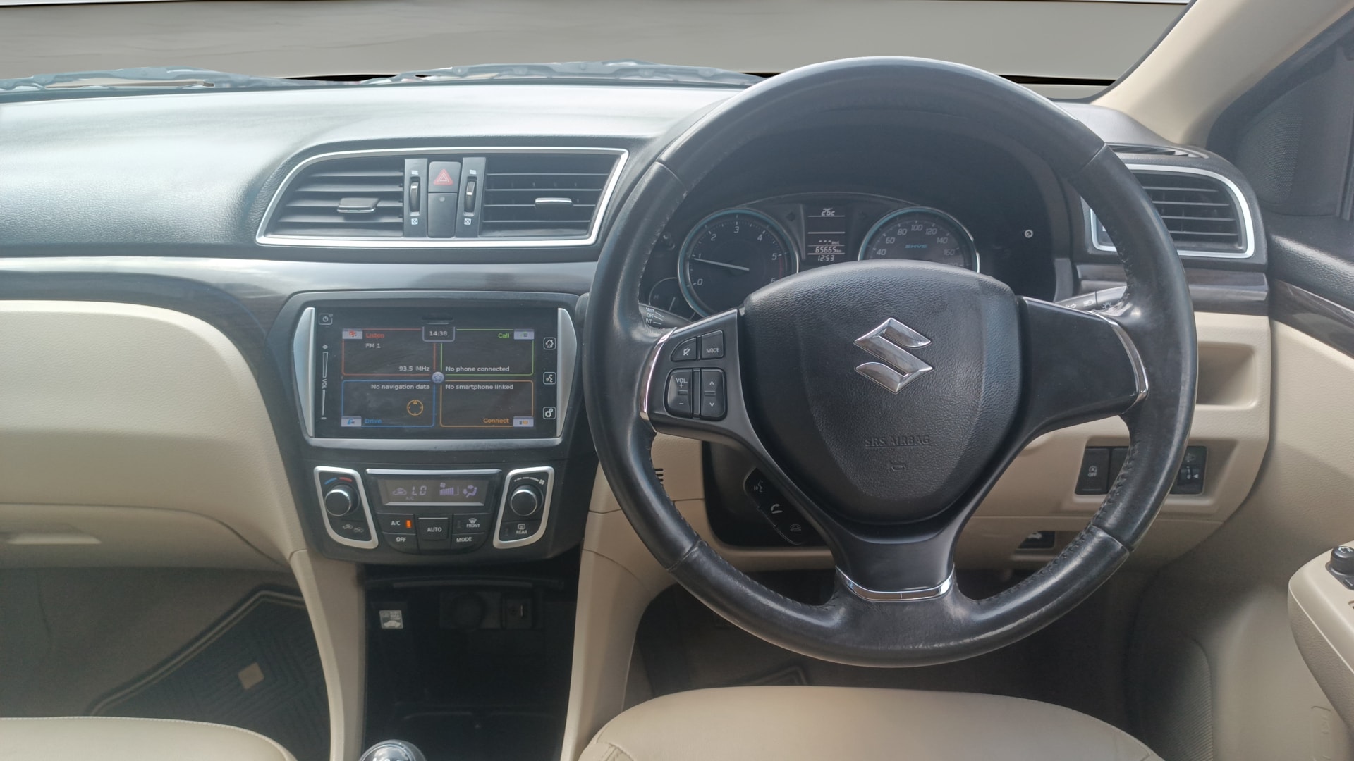 View 2017 Maruti Suzuki 1000 Base Variant Image 20 Used 2017 Maruti Suzuki 1000 Base Variant Image 20