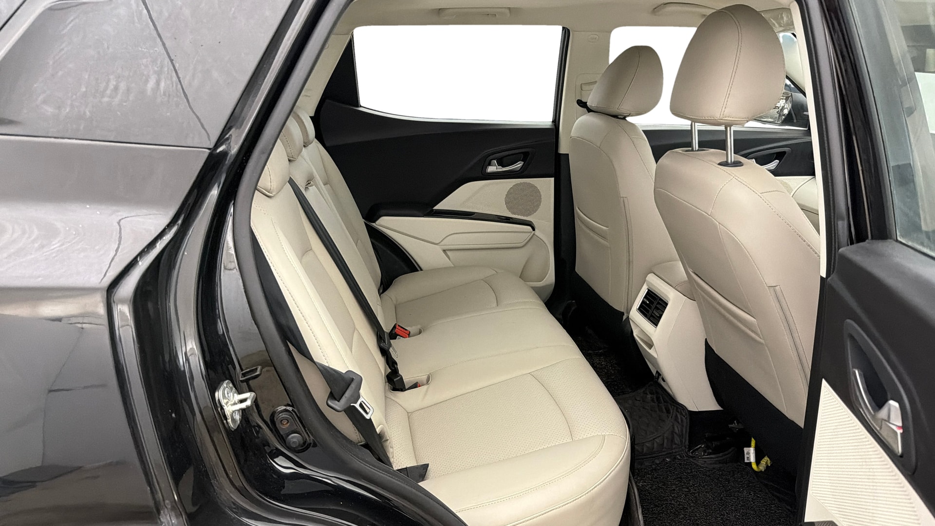 Used 2024 Mahindra XUV 3XO Used 2024 Mahindra XUV 3XO