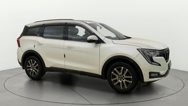 View Mahindra XUV700 Image 24 Used Mahindra XUV700 Image 24