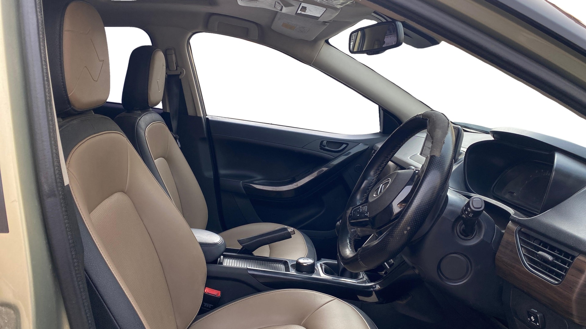 View 2022 Tata Nexon Revotron XE Image 18 Used 2022 Tata Nexon Revotron XE Image 18
