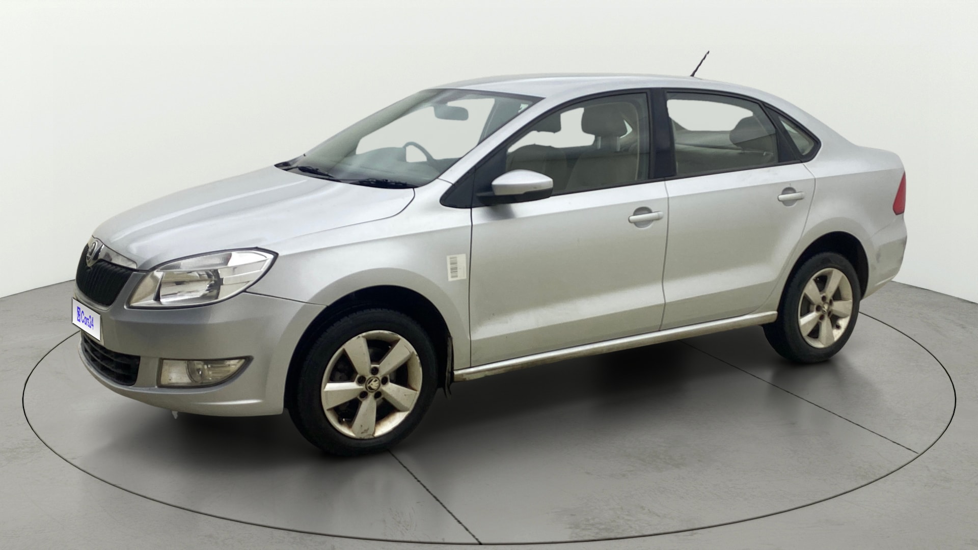 View 2016 Skoda Rapid 1.6 MPI Ambition Petrol BS IV Image 34 Used 2016 Skoda Rapid 1.6 MPI Ambition Petrol BS IV Image 34