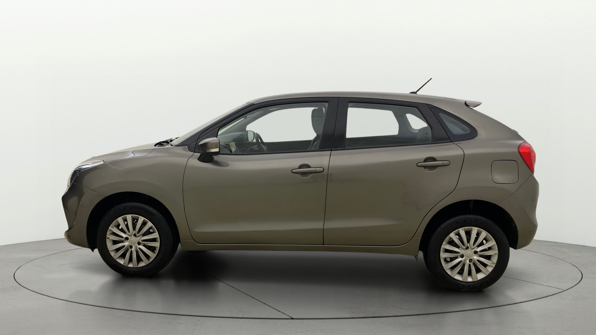 View 2021 Maruti Suzuki 1000 Base Variant Image 5 Used 2021 Maruti Suzuki 1000 Base Variant Image 5