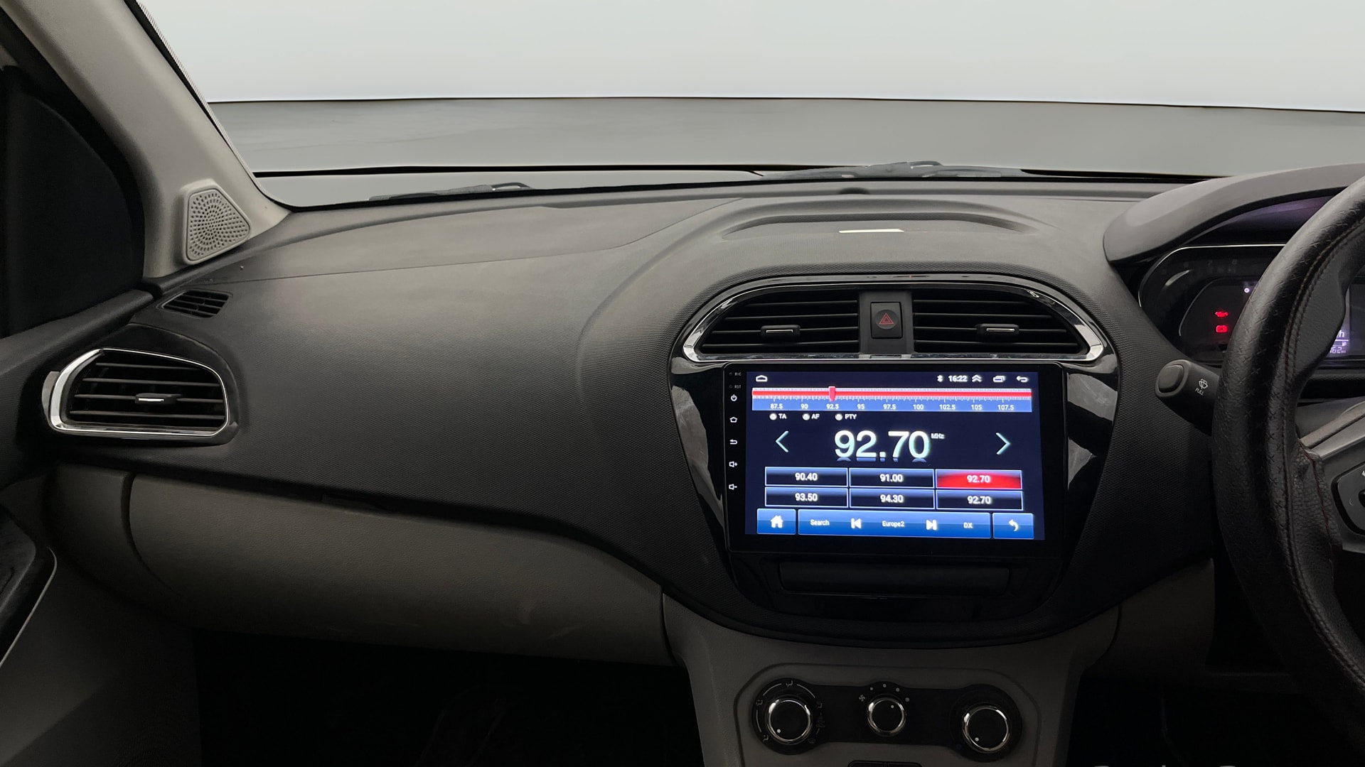 View 2021 Tata Tiago Revotorq XB Image 17 Used 2021 Tata Tiago Revotorq XB Image 17