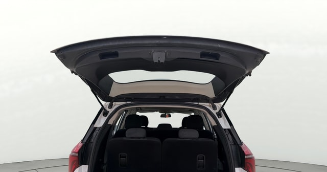 View Mahindra XUV700 Image 17 Used Mahindra XUV700 Image 17